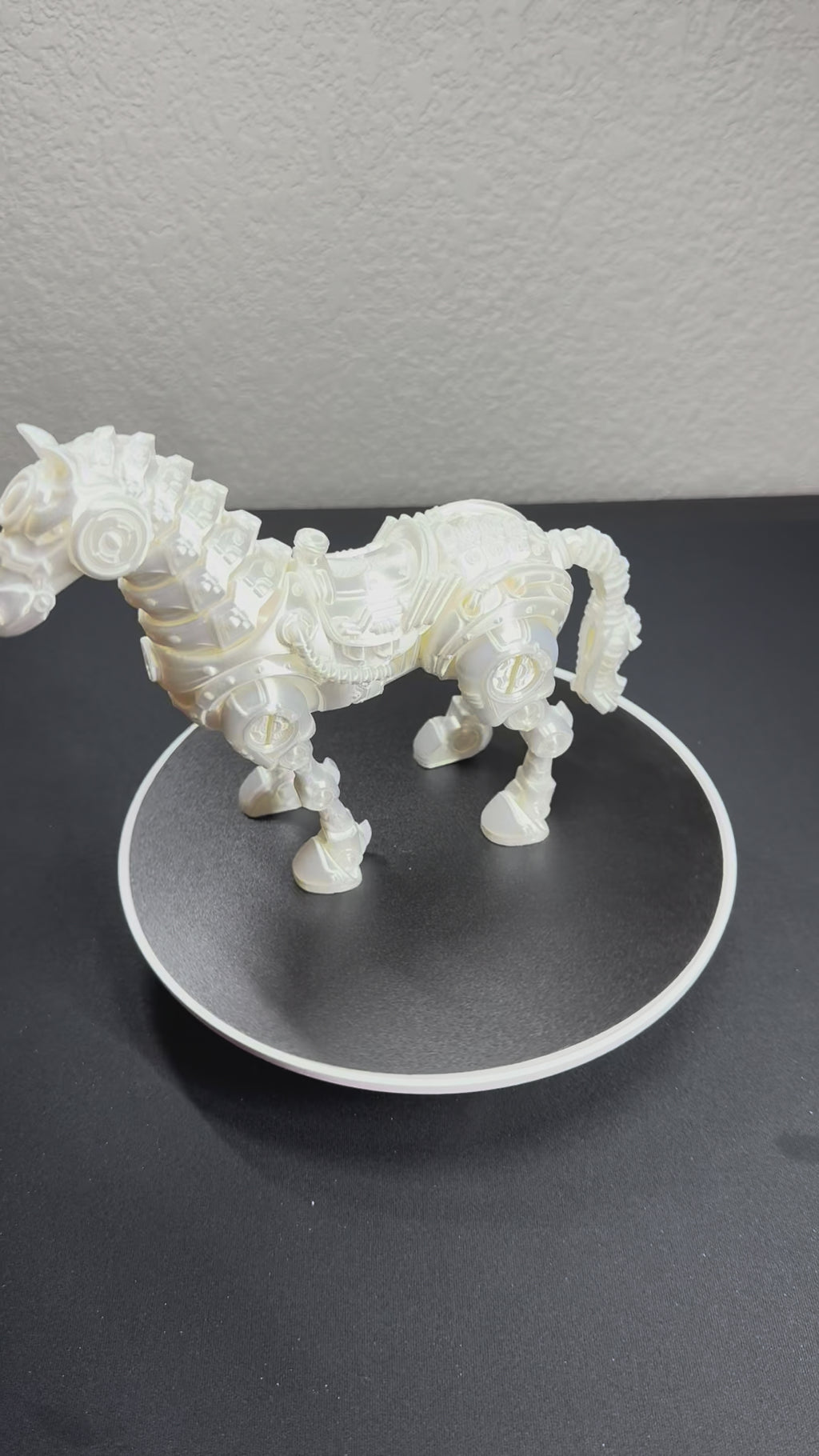 Cyber Horse Figurine – Futuristic Mechanical Stallion (2 Variants)